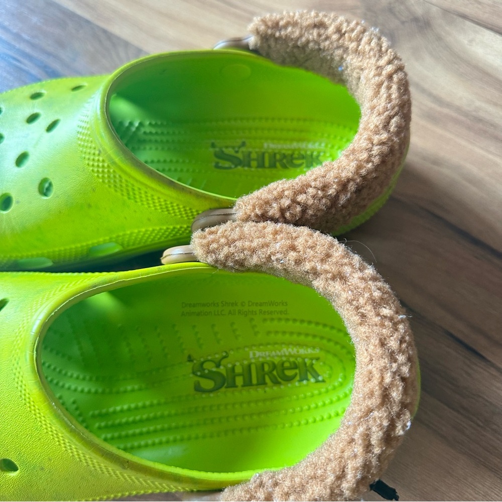 Shrek Crocs - Picture 3 of 5